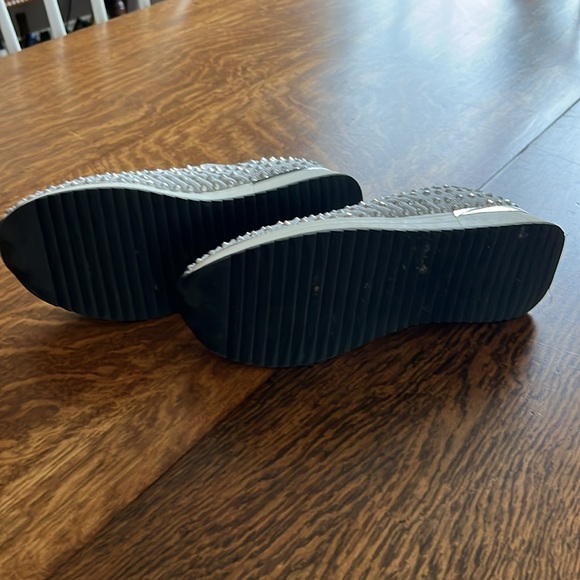 Kenneth Cole Reaction Women's Cameron Jewel Jogger - Picture 4 of 5